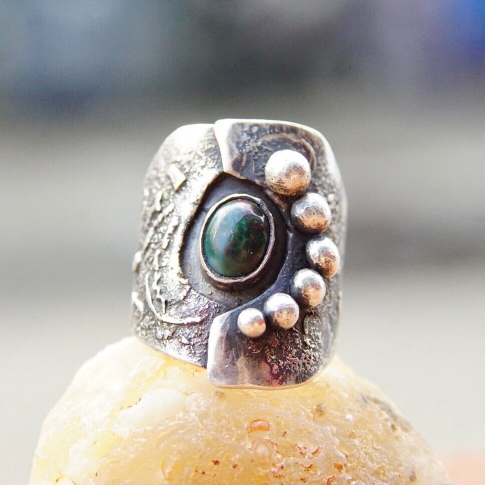 Vintage Brutalist Sterling Silver Gemstone Ring, Abstract Brushed Ring With Gemstone & Accent Silver Beads, Artisan Jewelry, Size 7 US