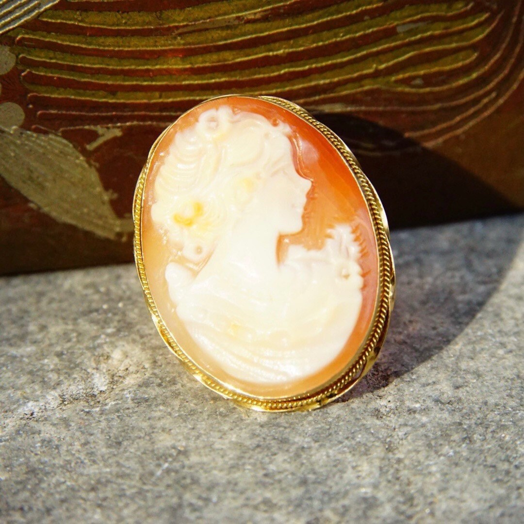 Vintage 14K Gold Cameo Pendant/Brooch, Classic Relief Lady Cameo, Carved Shell Brooch, Yellow Gold Cameo Pendant, Signed 14KT