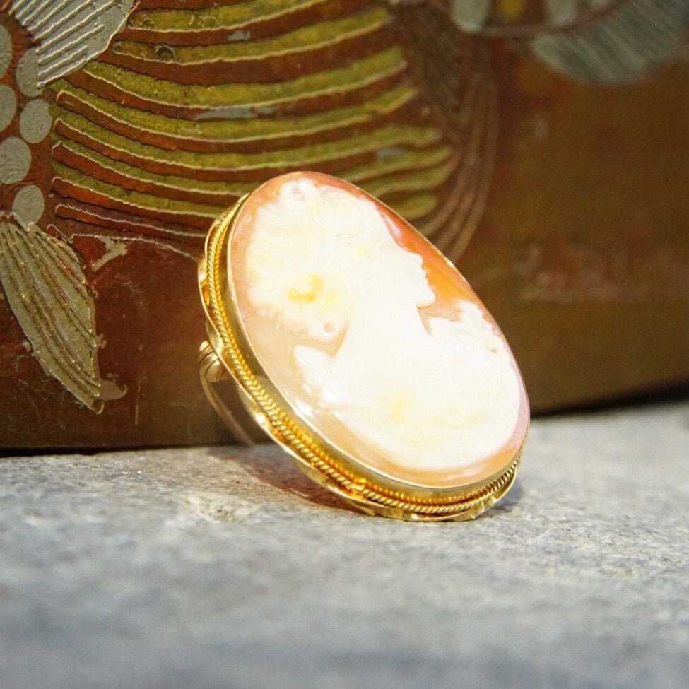 Vintage 14K Gold Cameo Pendant/Brooch, Classic Relief Lady Cameo, Carved Shell Brooch, Yellow Gold Cameo Pendant, Signed 14KT