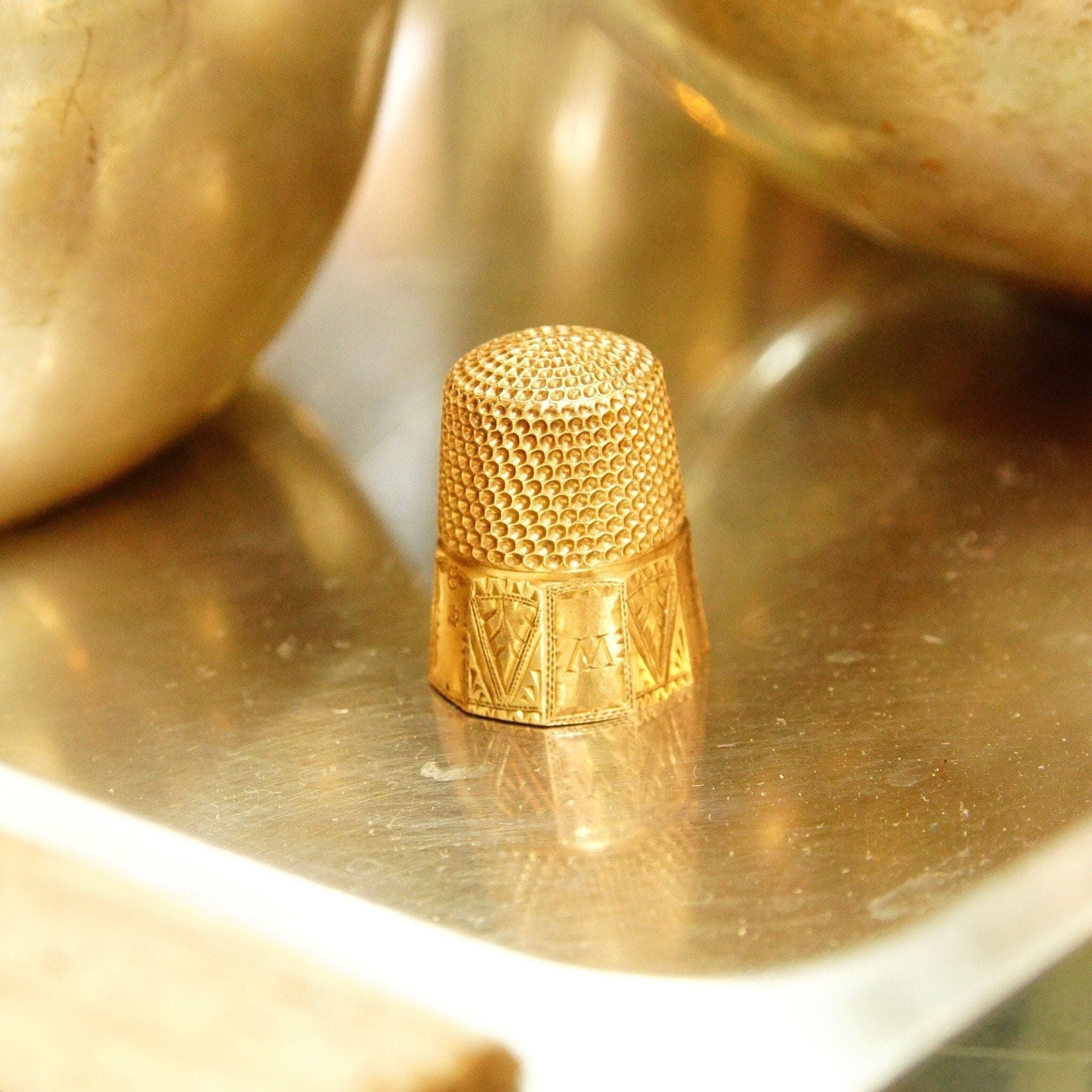 Antique Edwardian 9ct Rose Gold Engraved Thimble, Hand-Etched Designs, Monogramed 'LGW', Stippled Cap, Early 19th Century Sewing Accessories