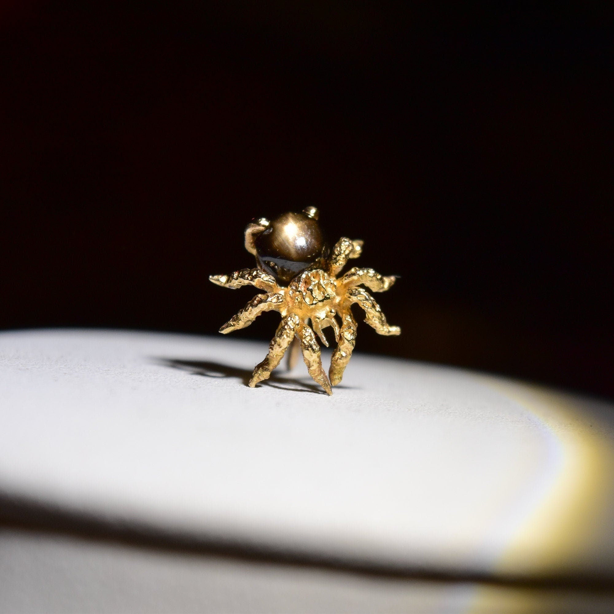Black Star Sapphire Spider Tie Tack In 14K Yellow Gold, Gemstone Cabochon, Vintage Lapel Pin, 15mm