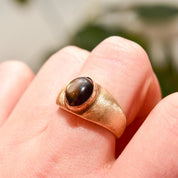 14K Black Star Sapphire Ring In Satin Yellow Gold, Men's Pinky Ring, Gemstone Asterism, Estate Jewelry, 8 3/4 US
