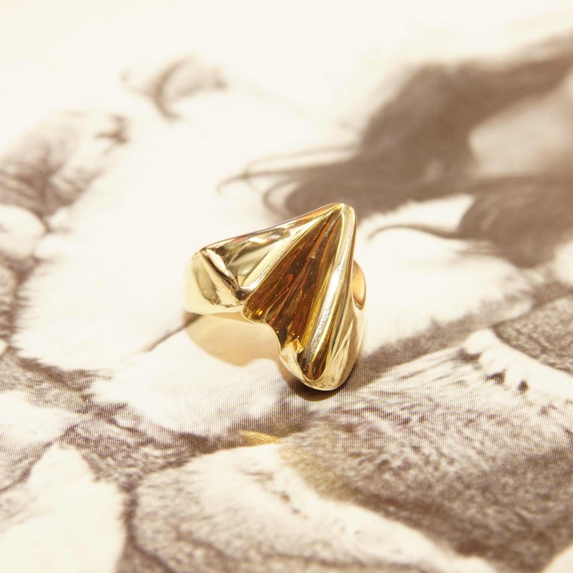 Modernist 14K Lightning Bolt Ring, Solid Yellow Gold Abstract V-Ring, Estate Jewelry, Size 4 1/2 - Good's Vintage