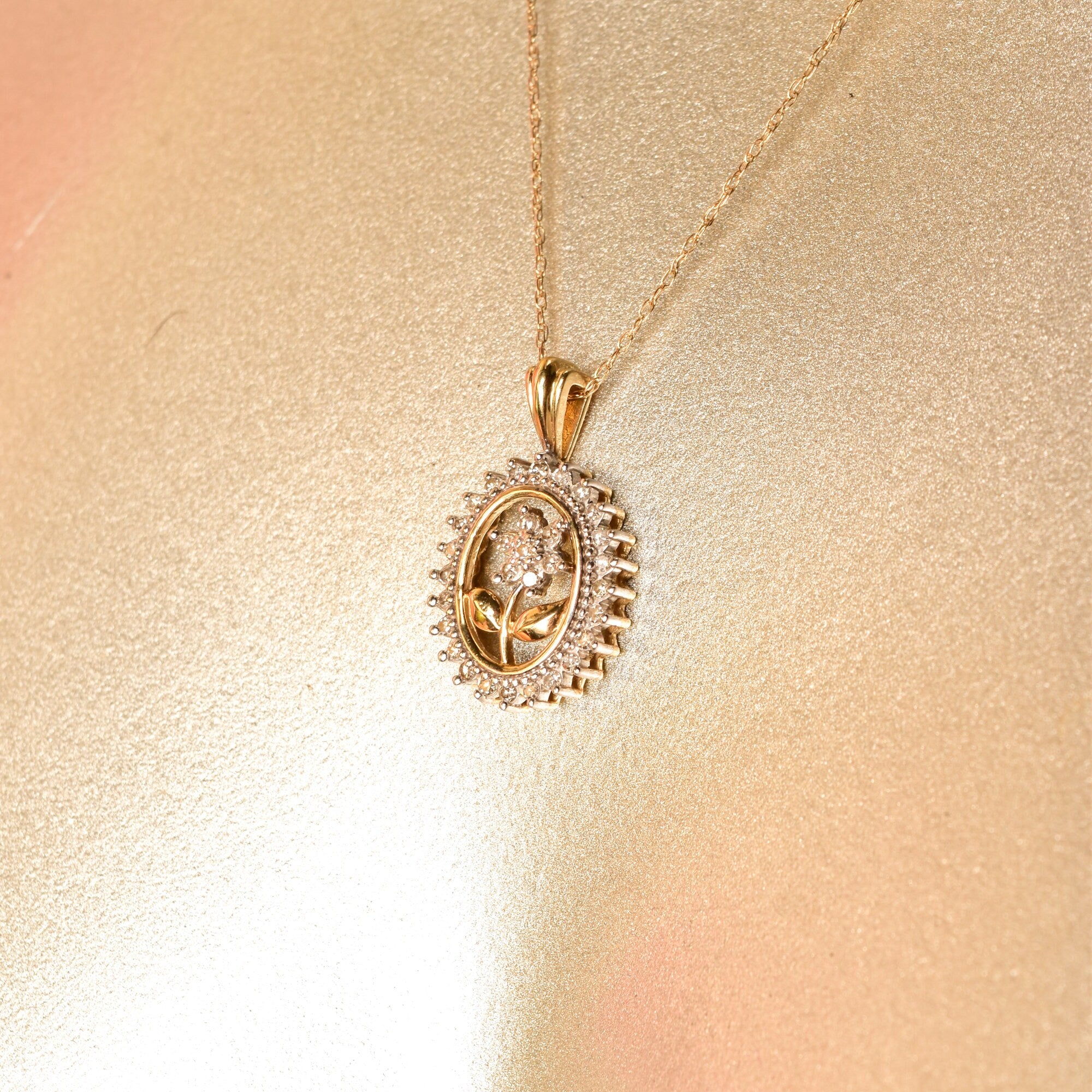 Elegant 10K Diamond Pave Flower Necklace, Two-Tone Diamond Halo Pendant, Art Deco Revival, Estate Jewelry, 19" L