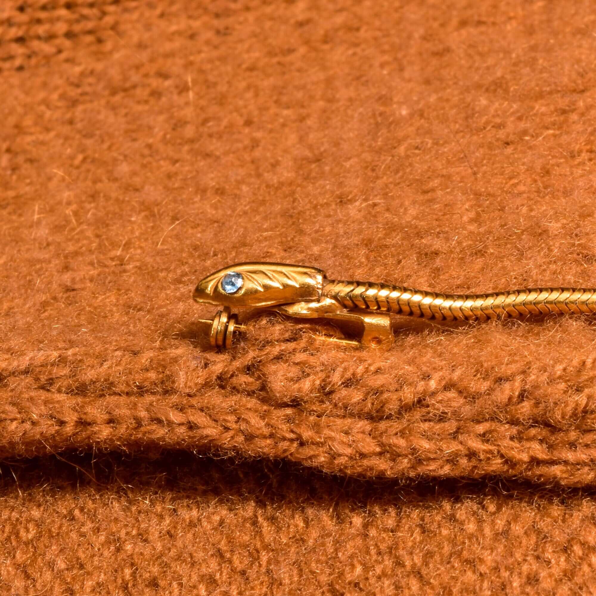 Gold Filled Serpent Snake Chain Tie Pin, Blue Jeweled Eyes, Vintage Sweater-Clip, Estate Jewelry, 9.5cm