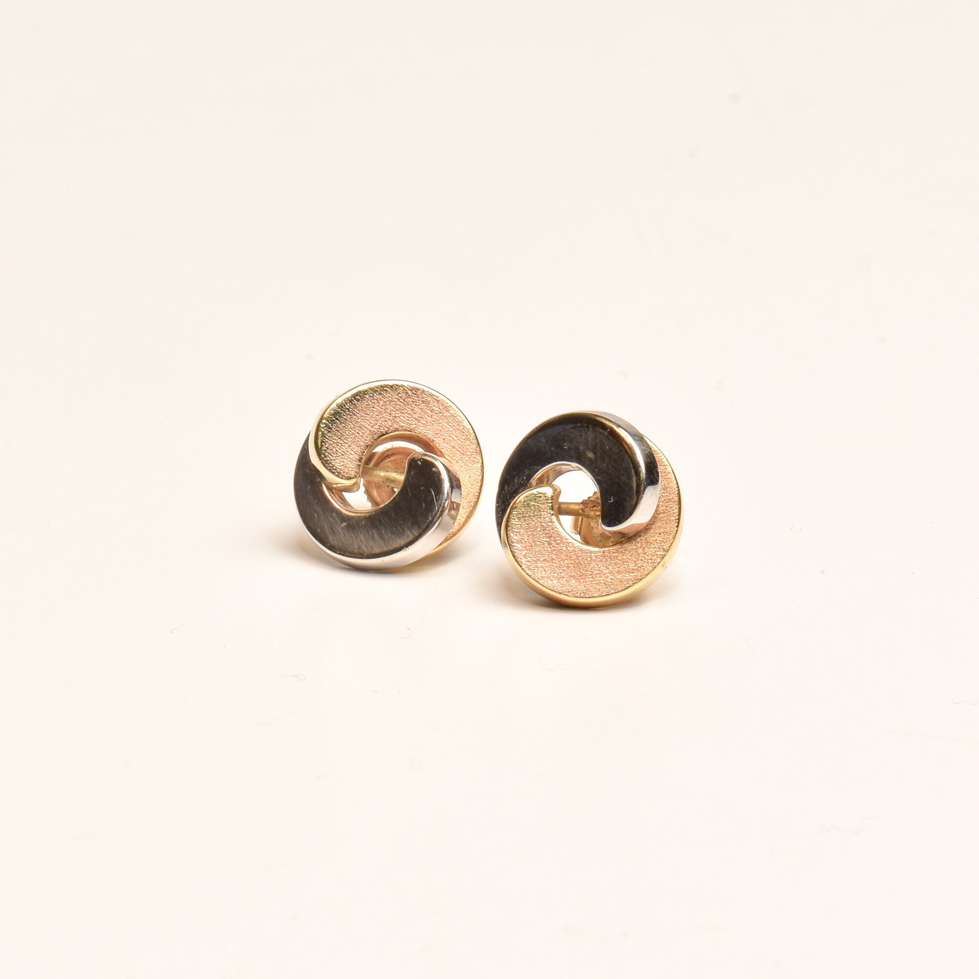 Modernist 14K Two-Tone Gold Swirl Button Studs, Small Circle Stud Earrings, Estate Jewelry, 12.5mm