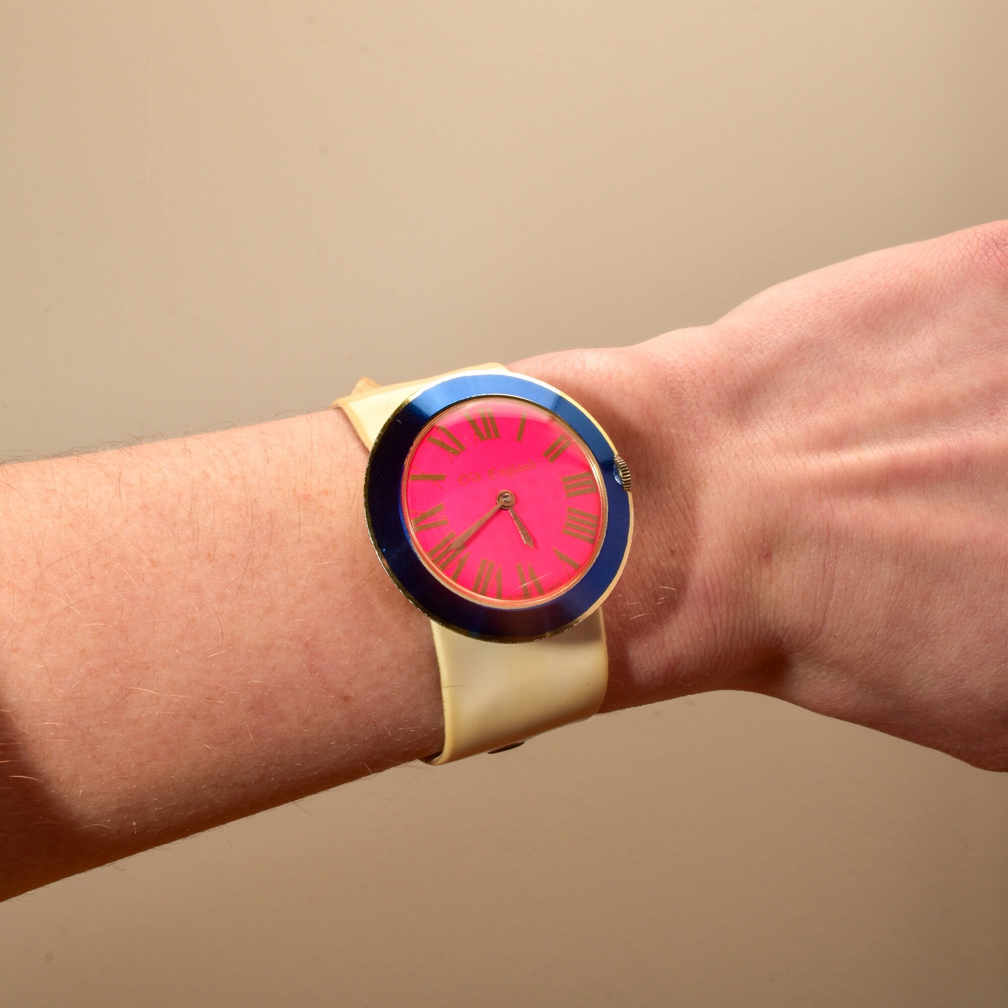 Mod 1967 Old England Pink Blue & Beige Ladies Watch, Adjustable Vinyl Band, Working Condition