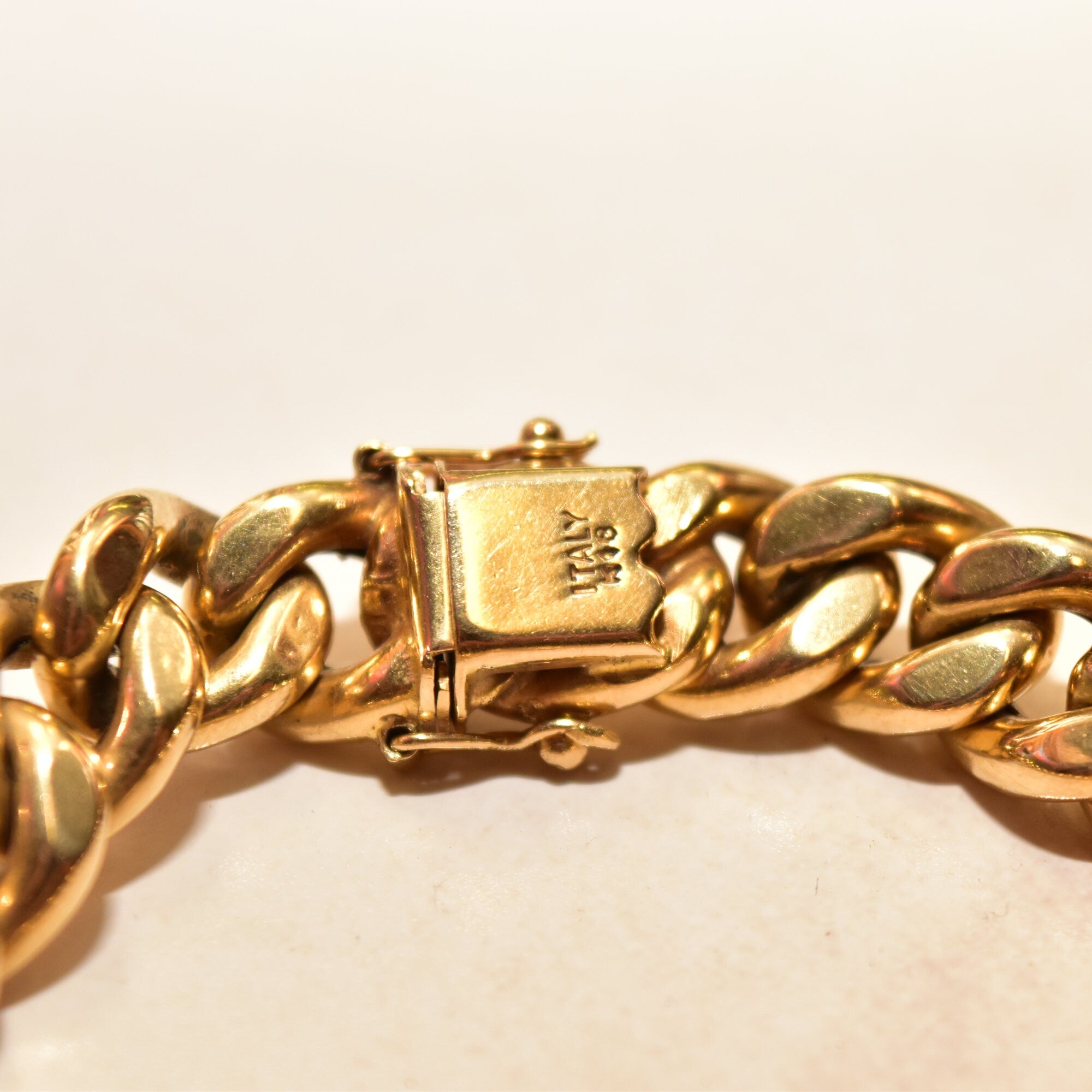 Italian 18K Cuban Link Bracelet, Chunky Yellow Gold Chain Bracelet, Estate Jewelry, 7.25" L