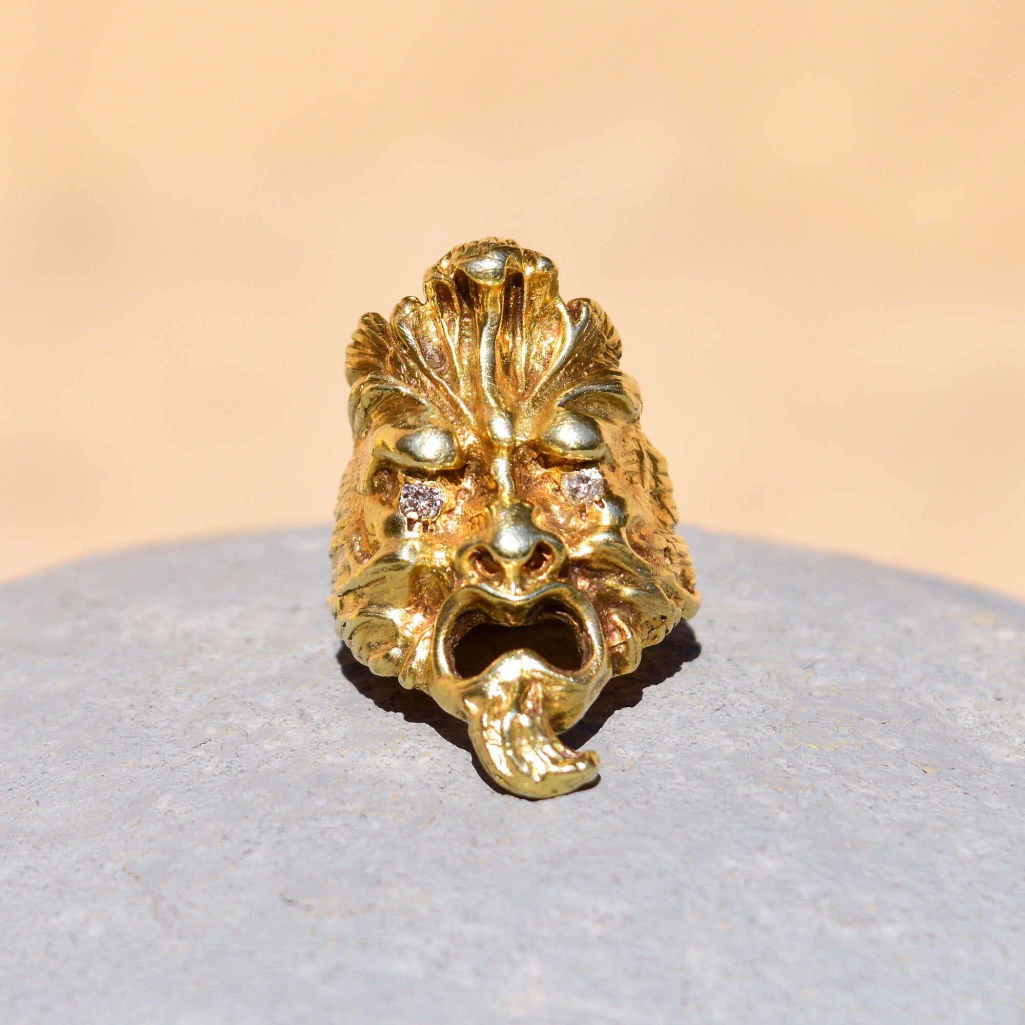 Men's Solid 14K Diamond Eye Sculpted Face Ring, Sculpted Mask Statement Ring, One Of A Kind, .20 TCW, Size 9 US