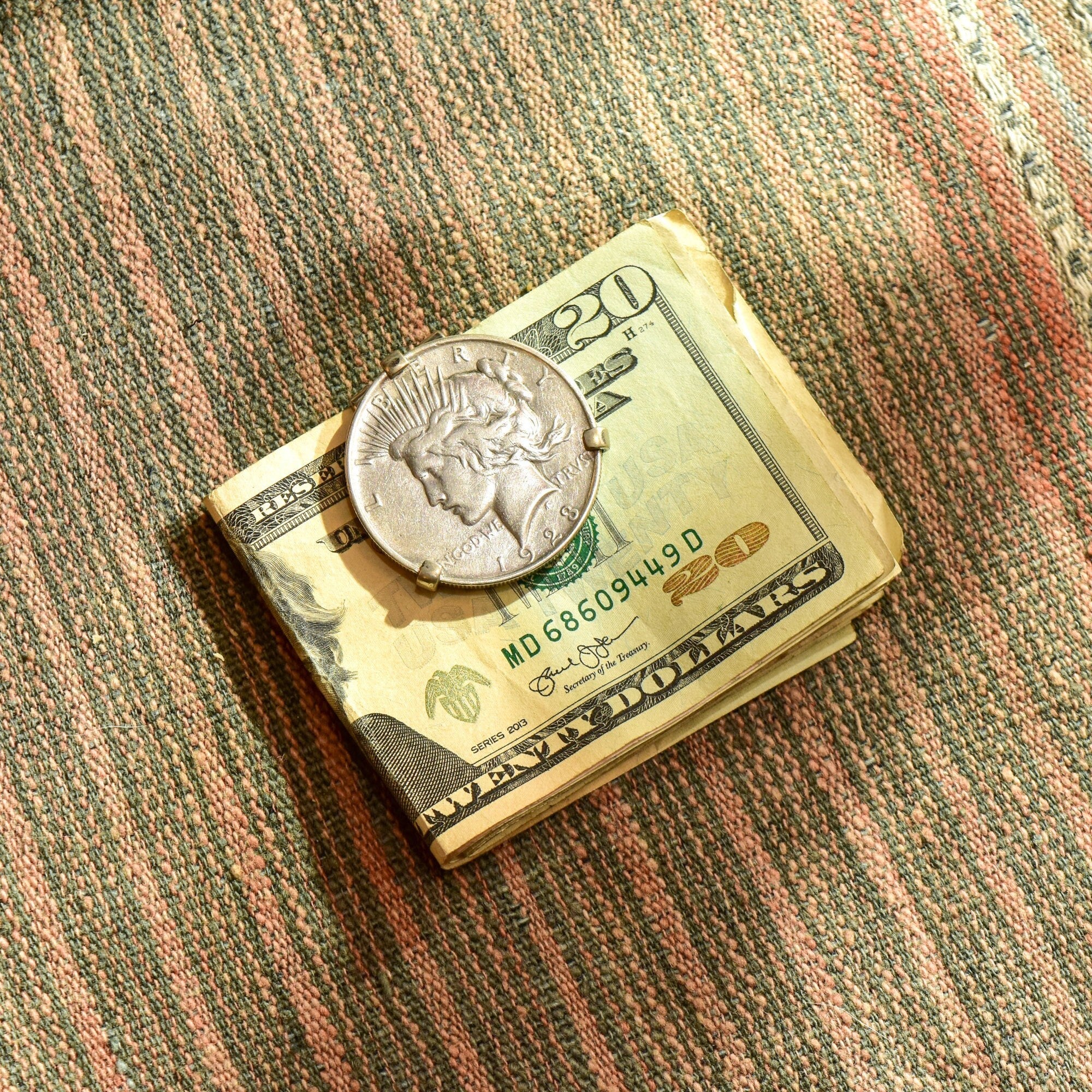 Swank 1923 Peace Silver Dollar Money Clip, Goddess Of Liberty, Vintage Bill Holder, 1.5"