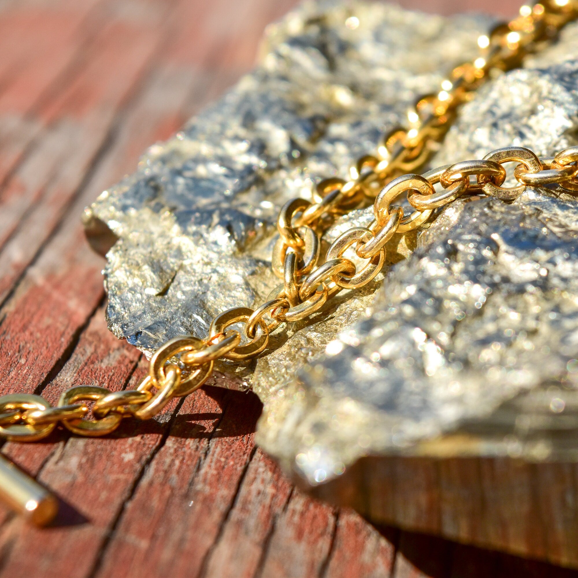 Gold-Tone Watch Fob Choker Necklace, T-Bar Pendant, 6mm Cable Link Chain, Cute Vintage Necklace, 15 1/4" L