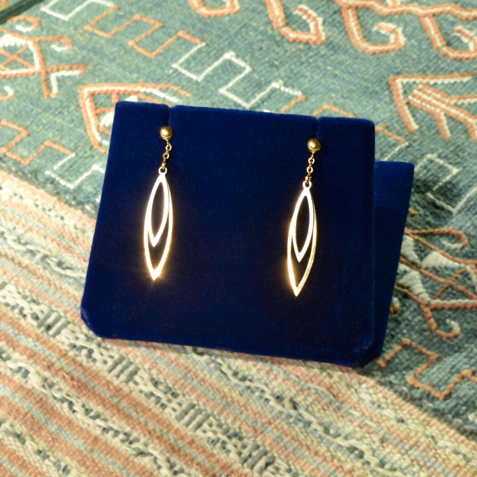Minimalist 18K Two-Tone Pierced Dangle Earrings, Modernist Cut-Out Marquise-Shape Dangle Earrings, 44mm