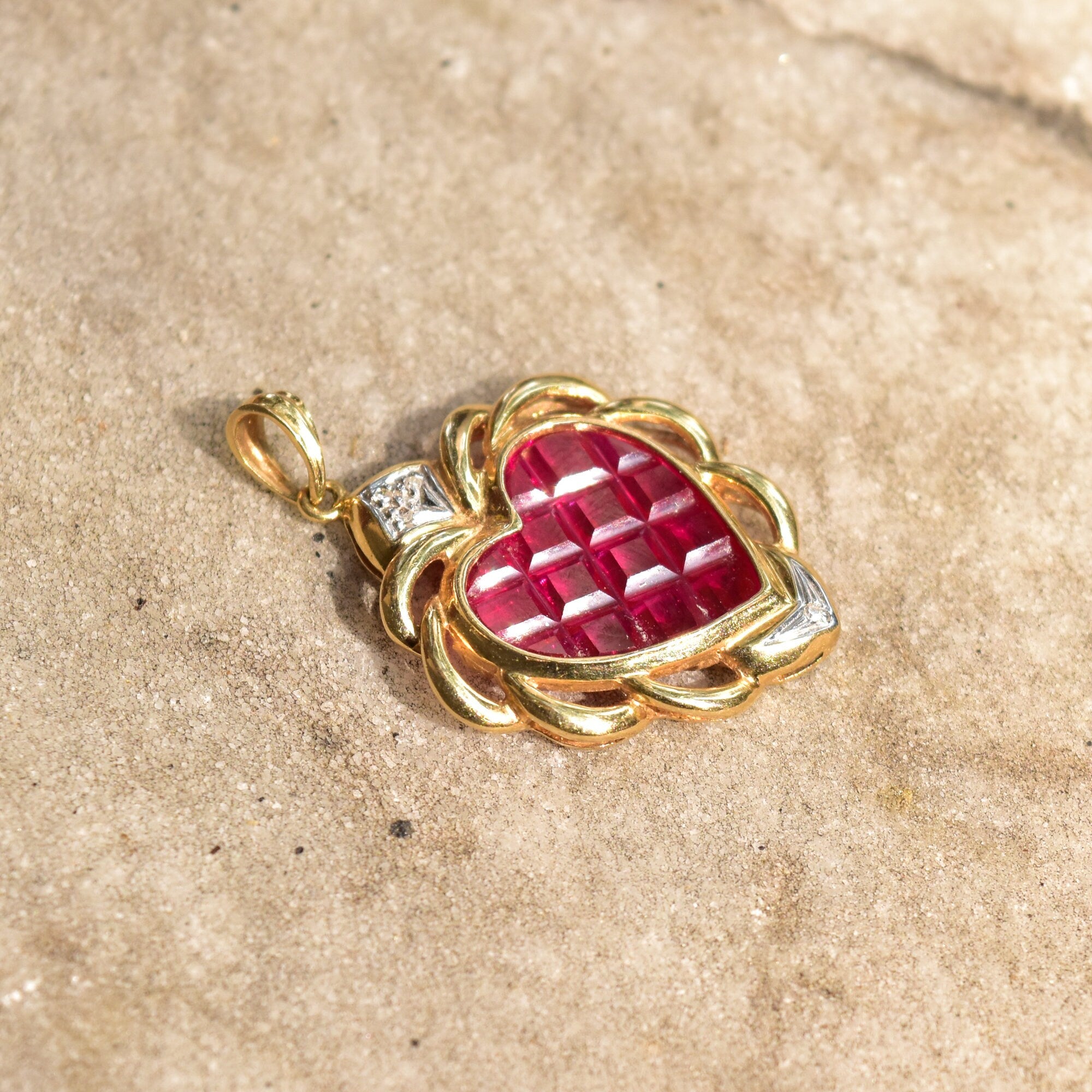 14K Ruby Glass Heart Pendant In Yellow Gold, White Gold Diamond Accents, Grid Pattern, Estate Jewelry, 37mm