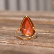 18K Pear Coral Cabochon Ring In Yellow Gold, Teardrop Setting, Statement Ring, Estate Jewelry, 7 3/4 US