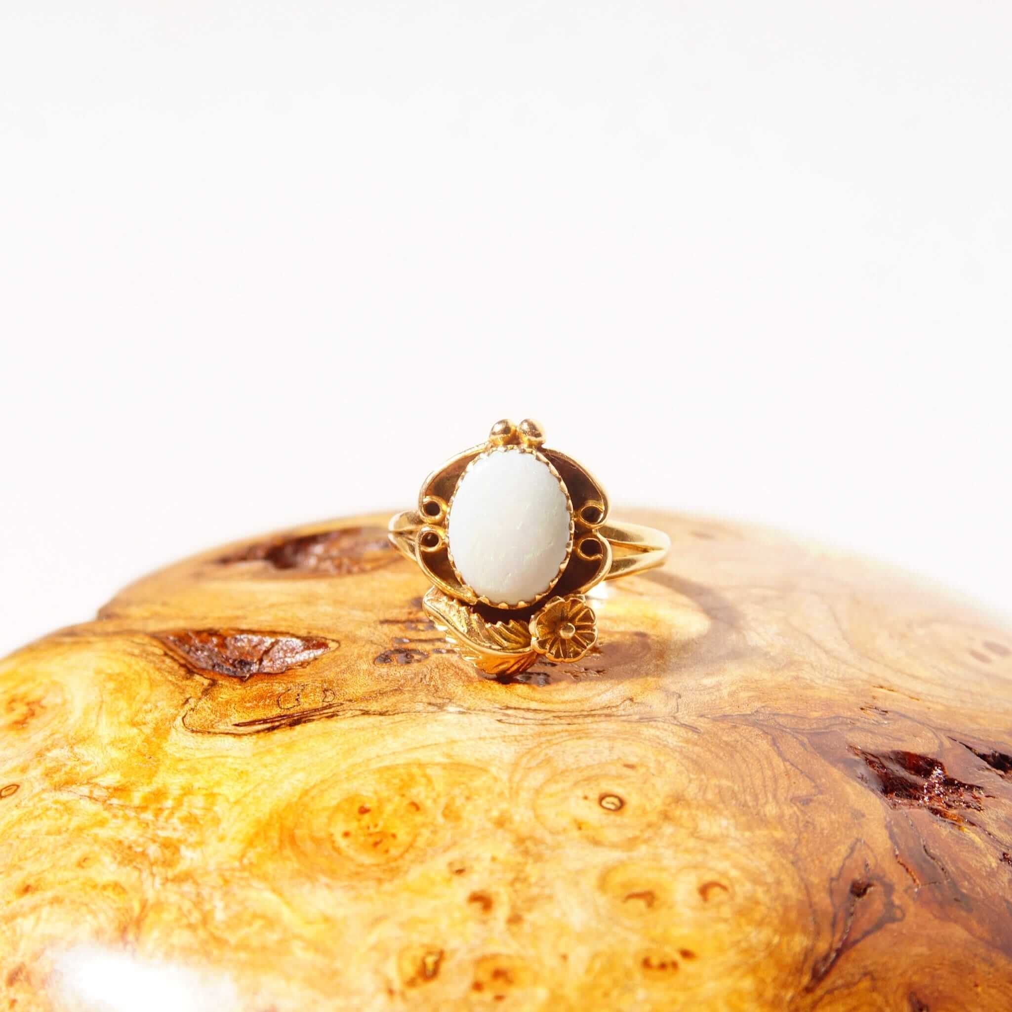 14K Yellow Gold Flower/Leaf Opal Ring