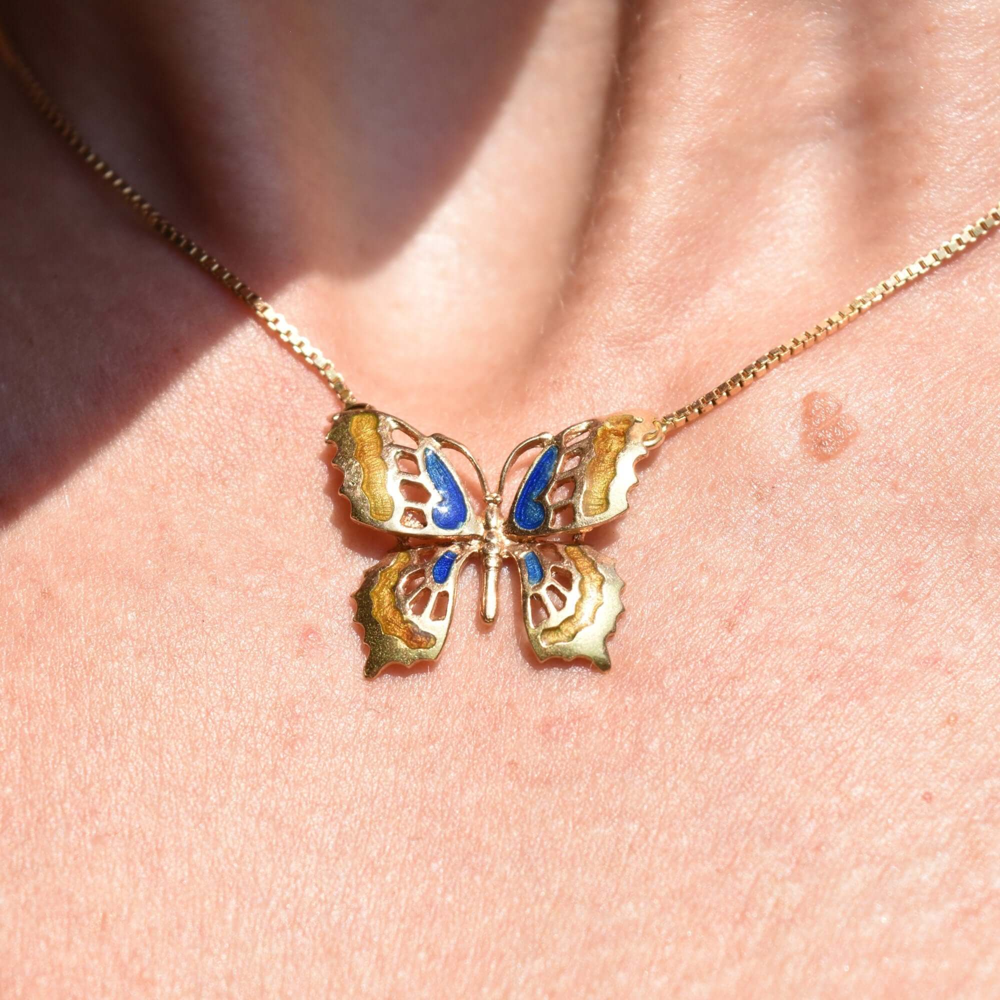 Italian 18K Enamel Butterfly Pendant Necklace, Elegant Yellow Gold Necklace, Estate Jewelry, 15 1/2" L