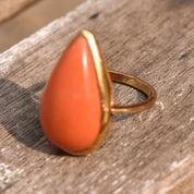 18K Pear Coral Cabochon Ring In Yellow Gold, Teardrop Setting, Statement Ring, Estate Jewelry, 7 3/4 US
