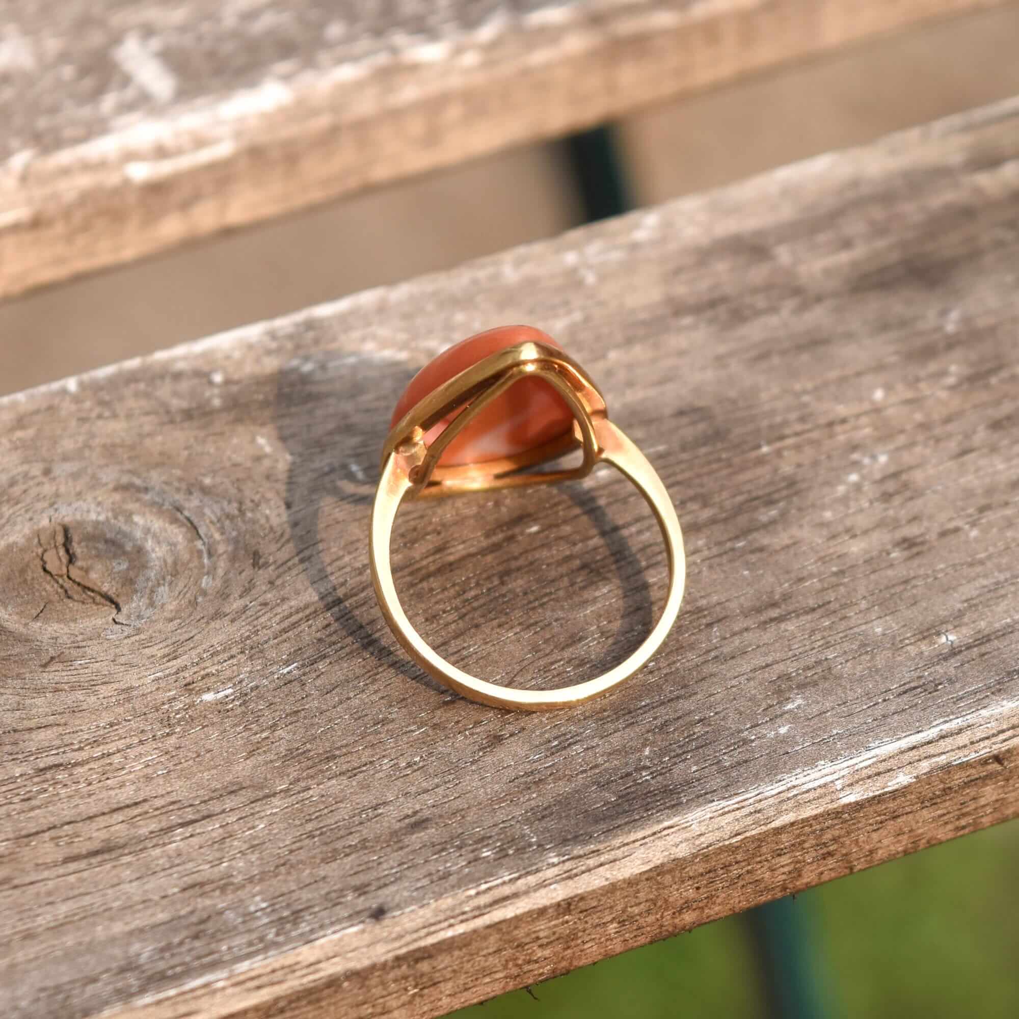 18K Pear Coral Cabochon Ring In Yellow Gold, Teardrop Setting, Statement Ring, Estate Jewelry, 7 3/4 US