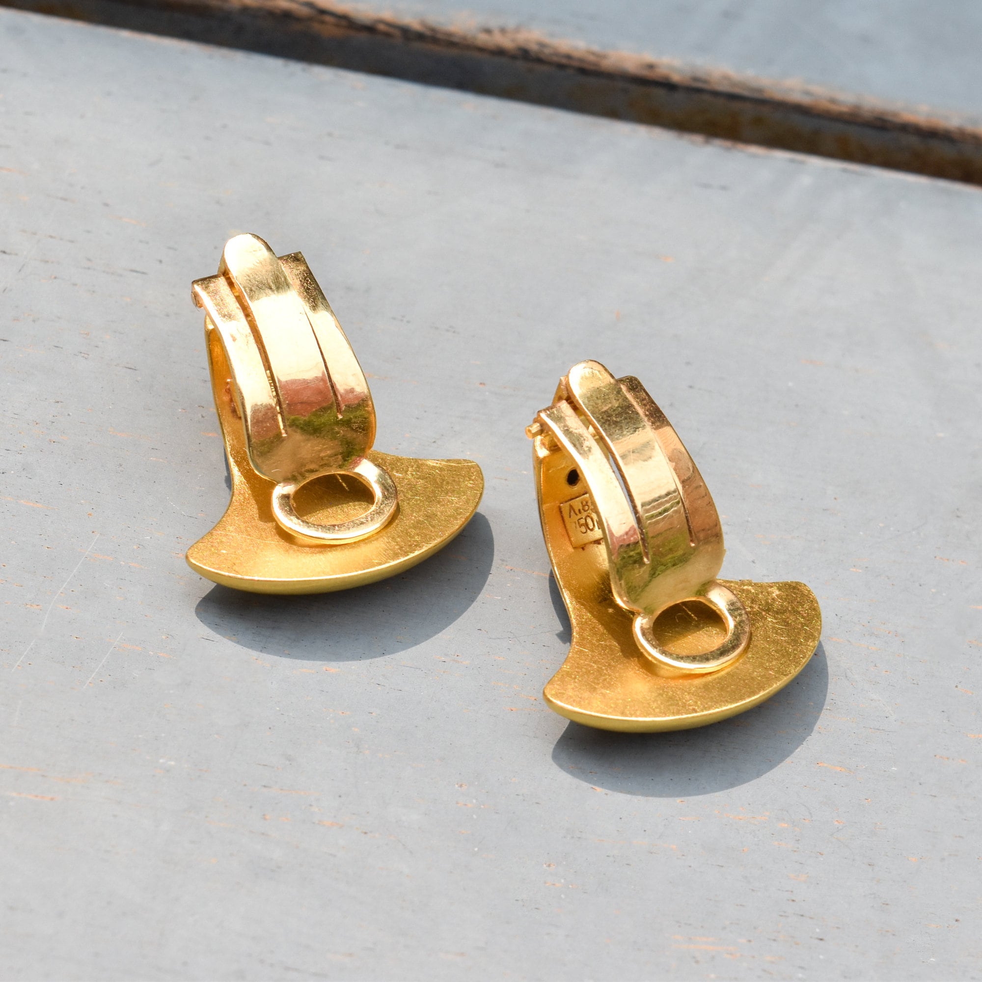 Modernist 18K Yellow Gold Clip-On Earrings, Satin Finish, Estate Jewelry, 25mm