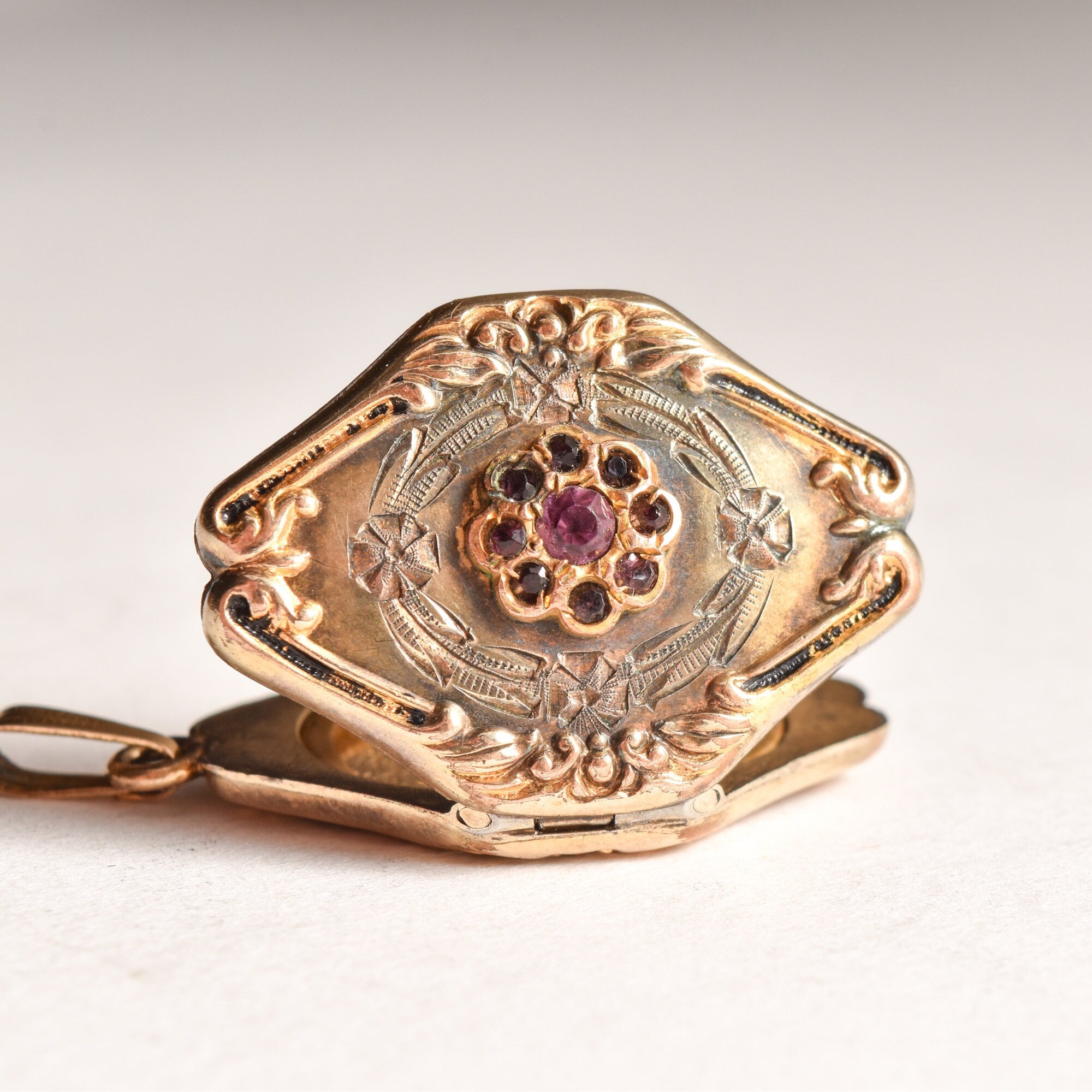 Antique GF Locket W/ Gemstone Flower Cluster, Gold Repousse Pendant, Etched Floral Motifs, Victorian Jewelry, 37mm