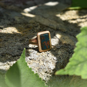 Victorian 14K Bloodstone Signet Ring, Sleek Bevel Cut Stone In Pleated Yellow Gold Setting, Estate Jewelry, 9 3/4 US