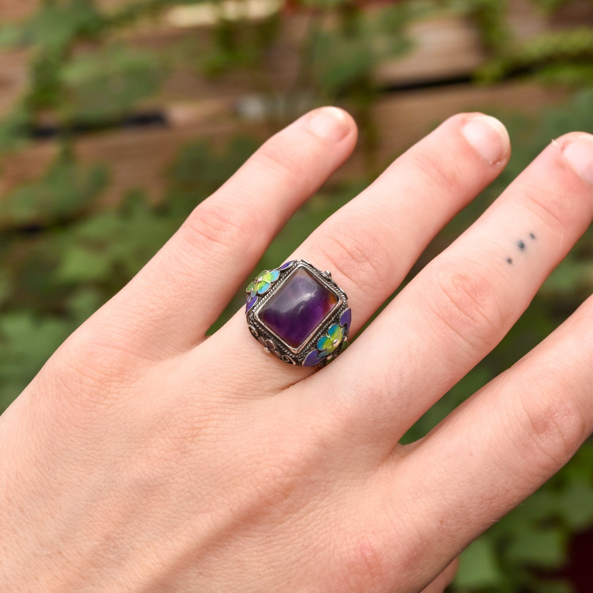 Chinese Silver Filigree Enamel Amethyst Ring, Beautiful Floral Motifs, Estate Jewelry, Size 7-10 US