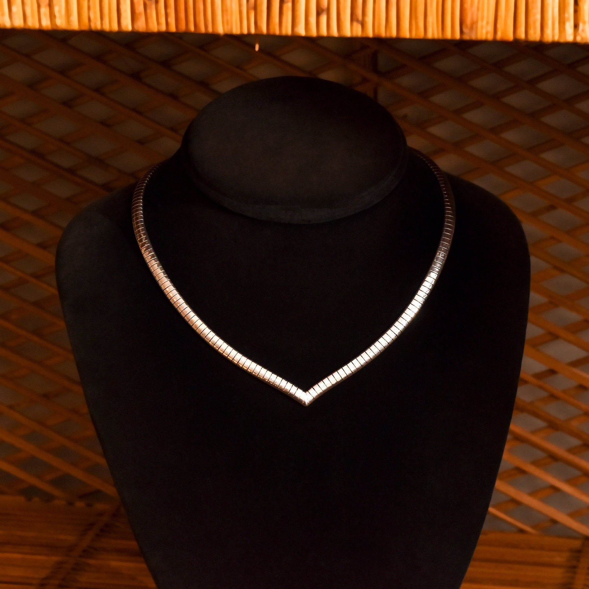 Italian Sterling Silver Chevron Omega Necklace, Modernist V-Shaped Choker, Estate Jewelry, 15.75"