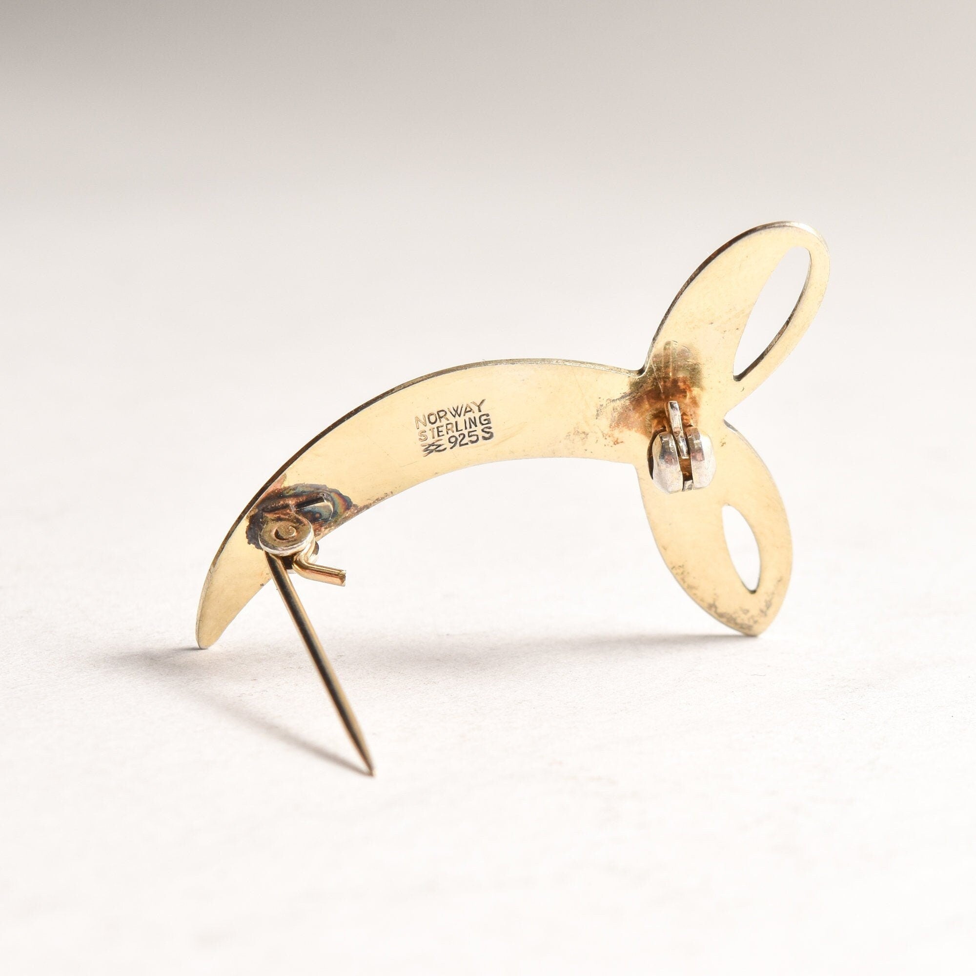 Signed Aksel Holmsen Norway Sterling Gilt White Enamel Guilloche Brooch, Modernist Abstract Design, 44mm