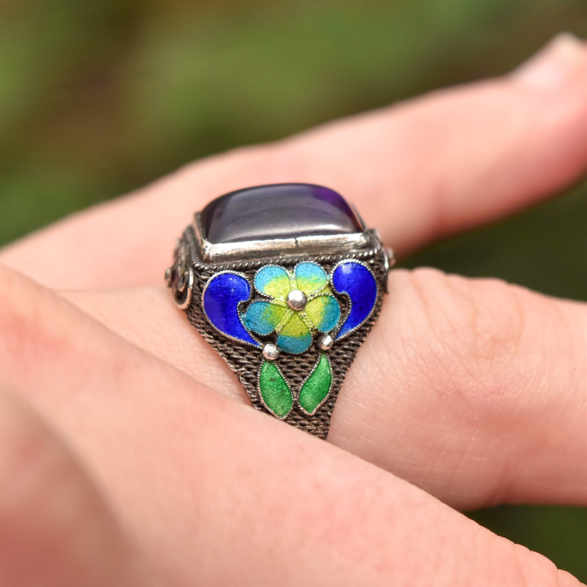 Chinese Silver Filigree Enamel Amethyst Ring, Beautiful Floral Motifs, Estate Jewelry, Size 7-10 US