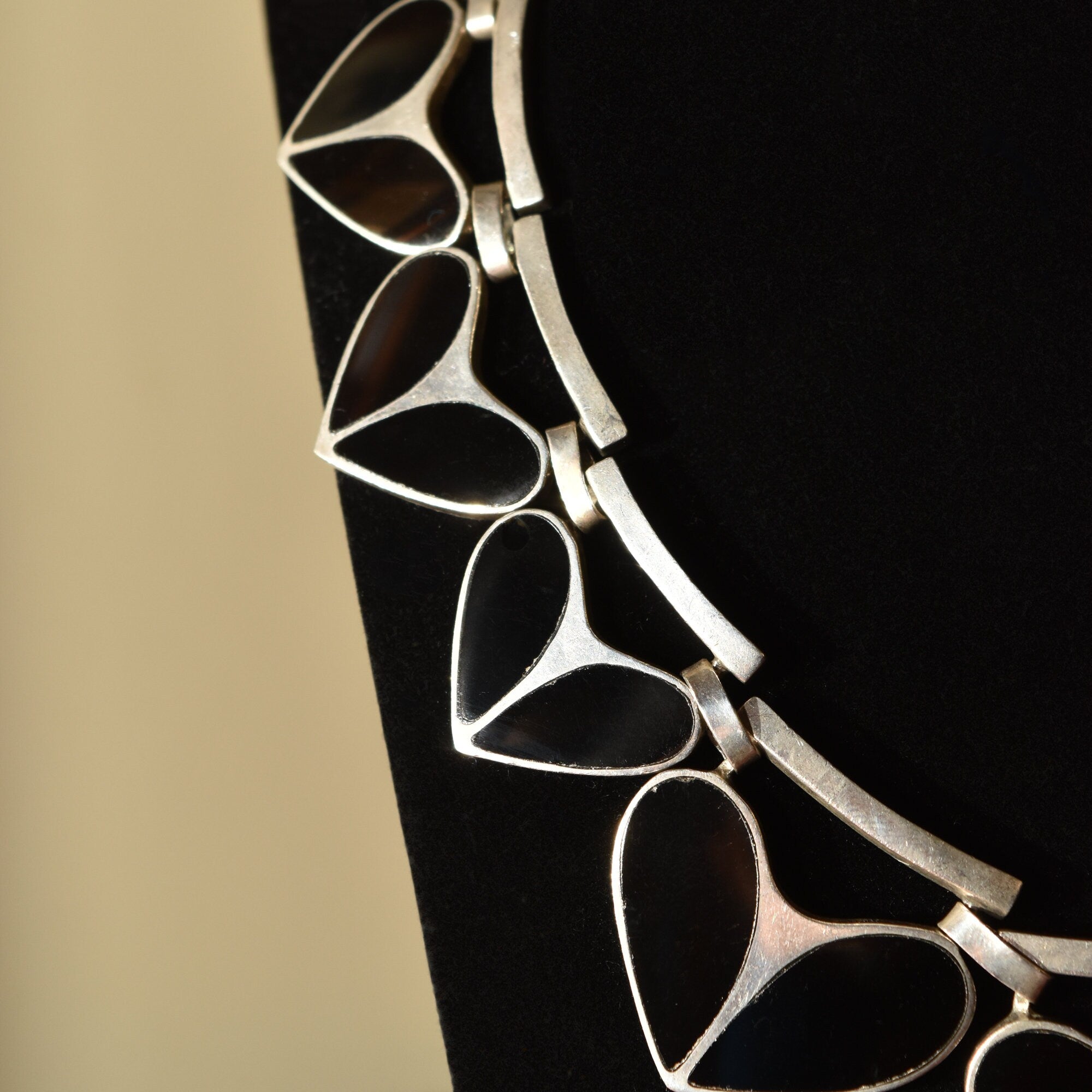 TAXCO Sterling Silver 950 Black Onyx Inlay Heart Collar Necklace, Mexico TN-57