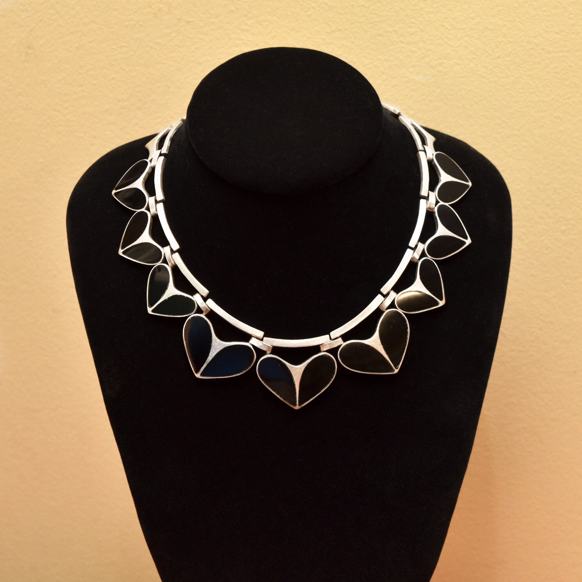 TAXCO Sterling Silver 950 Black Onyx Inlay Heart Collar Necklace, Mexico TN-57