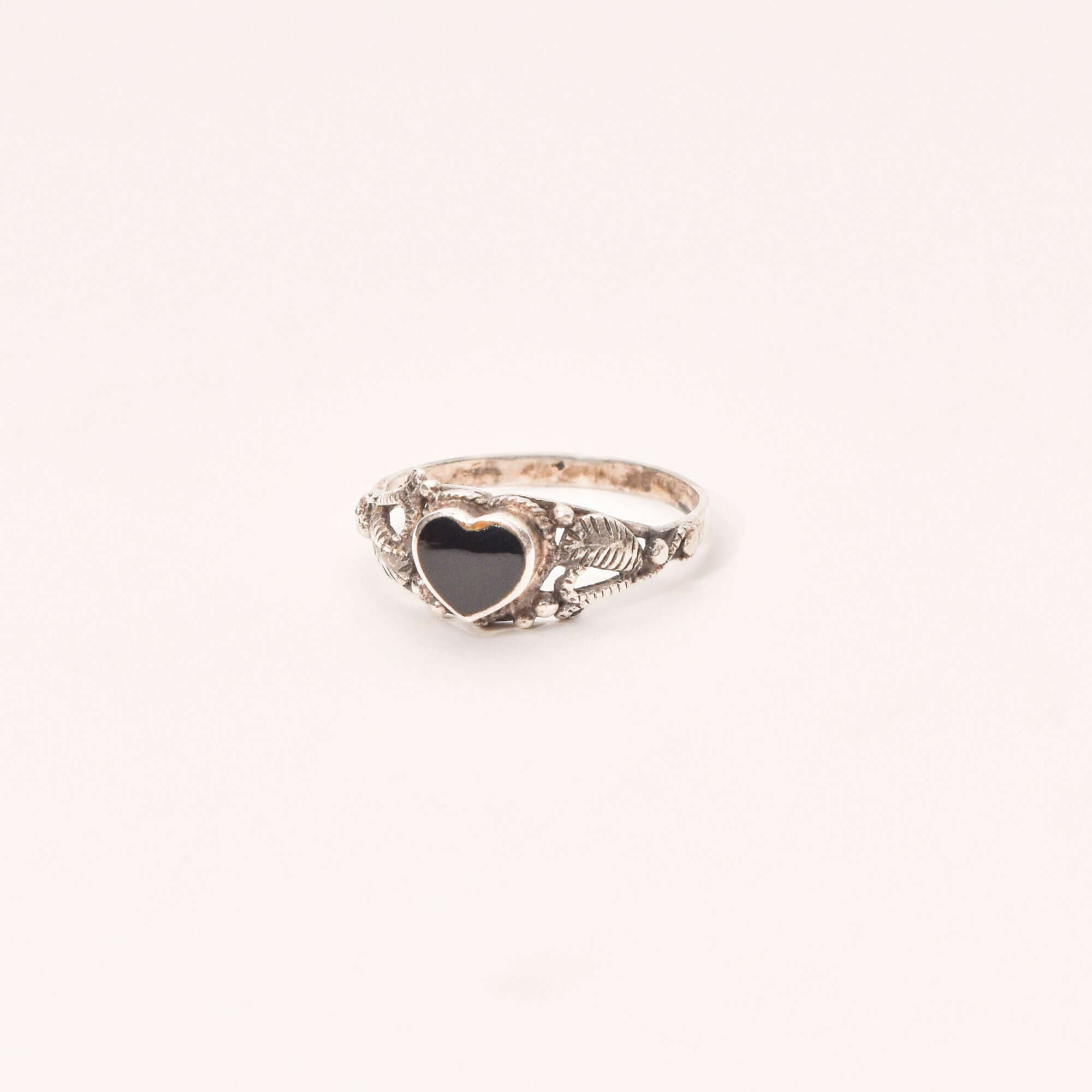 Dainty Sterling Silver Onyx Heart Ring W/ Leaf Motifs, Cute Stacking Ring, Valentines Day Gift, 5 3/4 US