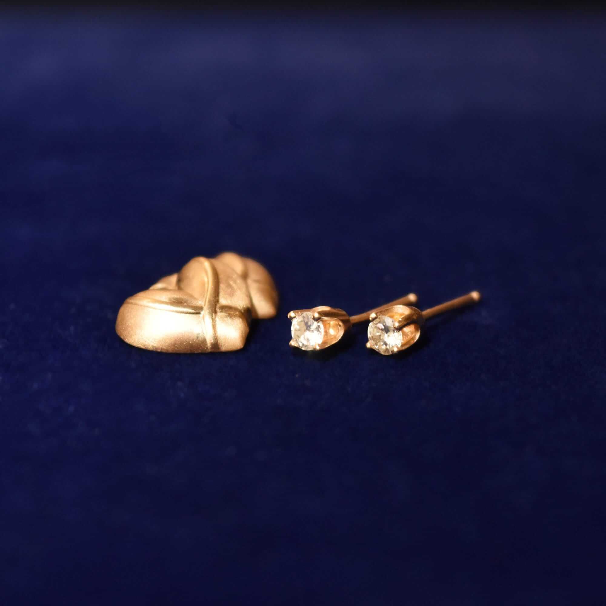 10K CZ Diamond Heart Stud Earrings In Yellow Gold