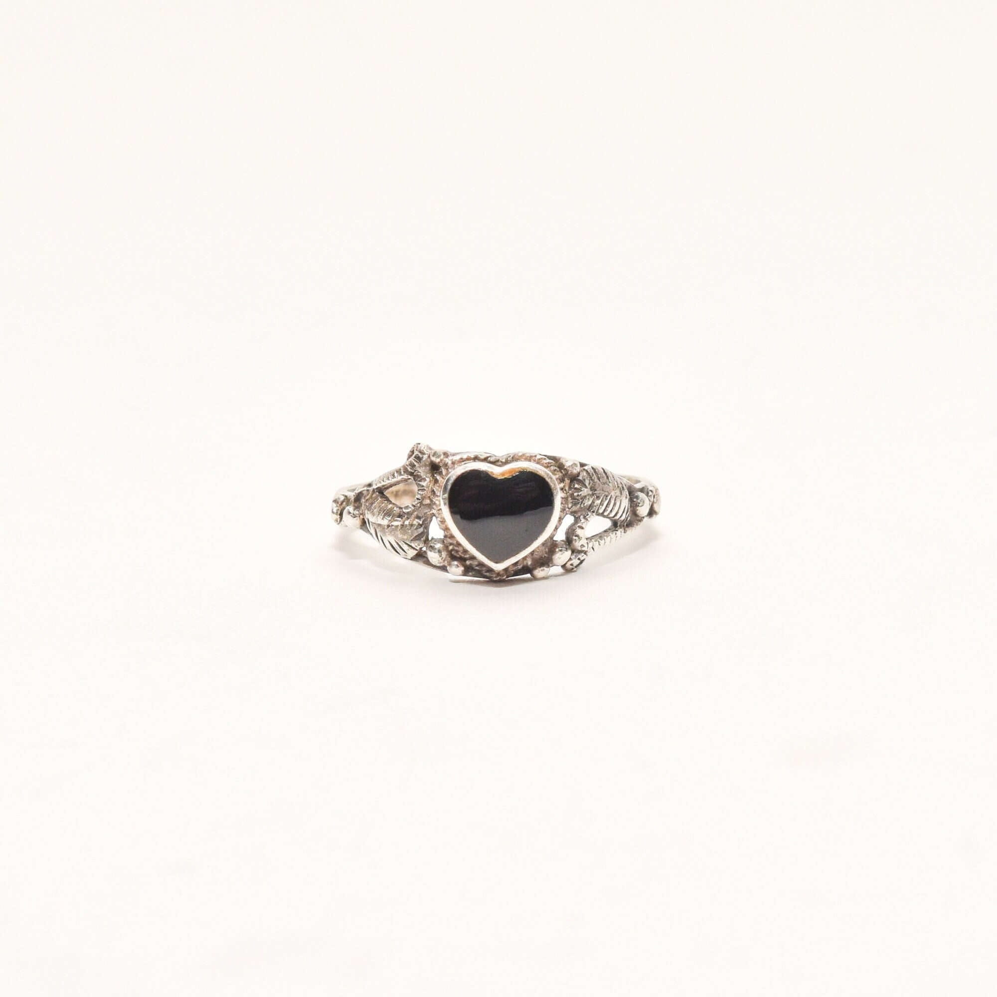 Dainty Sterling Silver Onyx Heart Ring W/ Leaf Motifs, Cute Stacking Ring, Valentines Day Gift, 5 3/4 US
