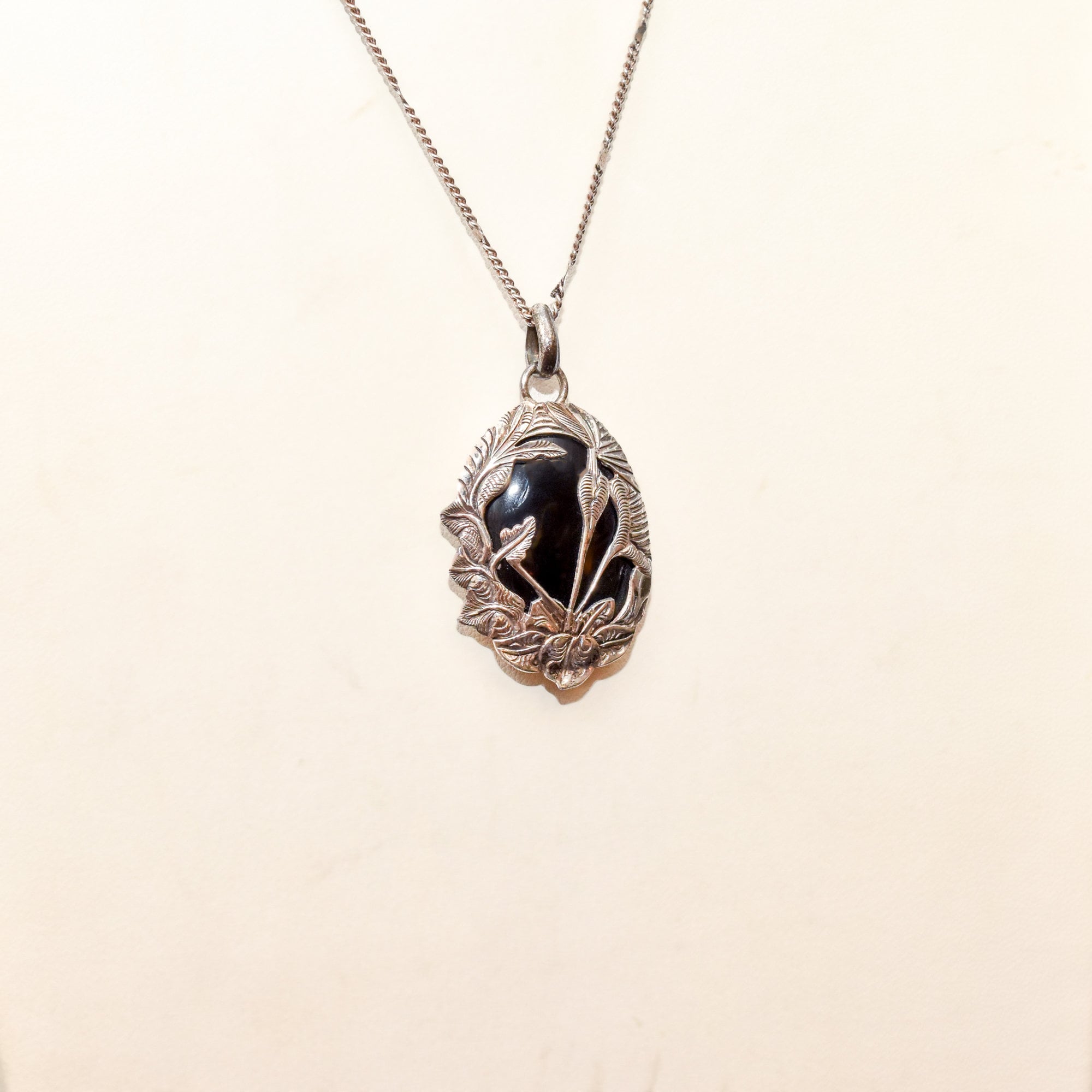 Sterling Silver Black Onyx Pendant Necklace, Beautiful Leaf Motifs, Valentines Day Gift, 30.75" L