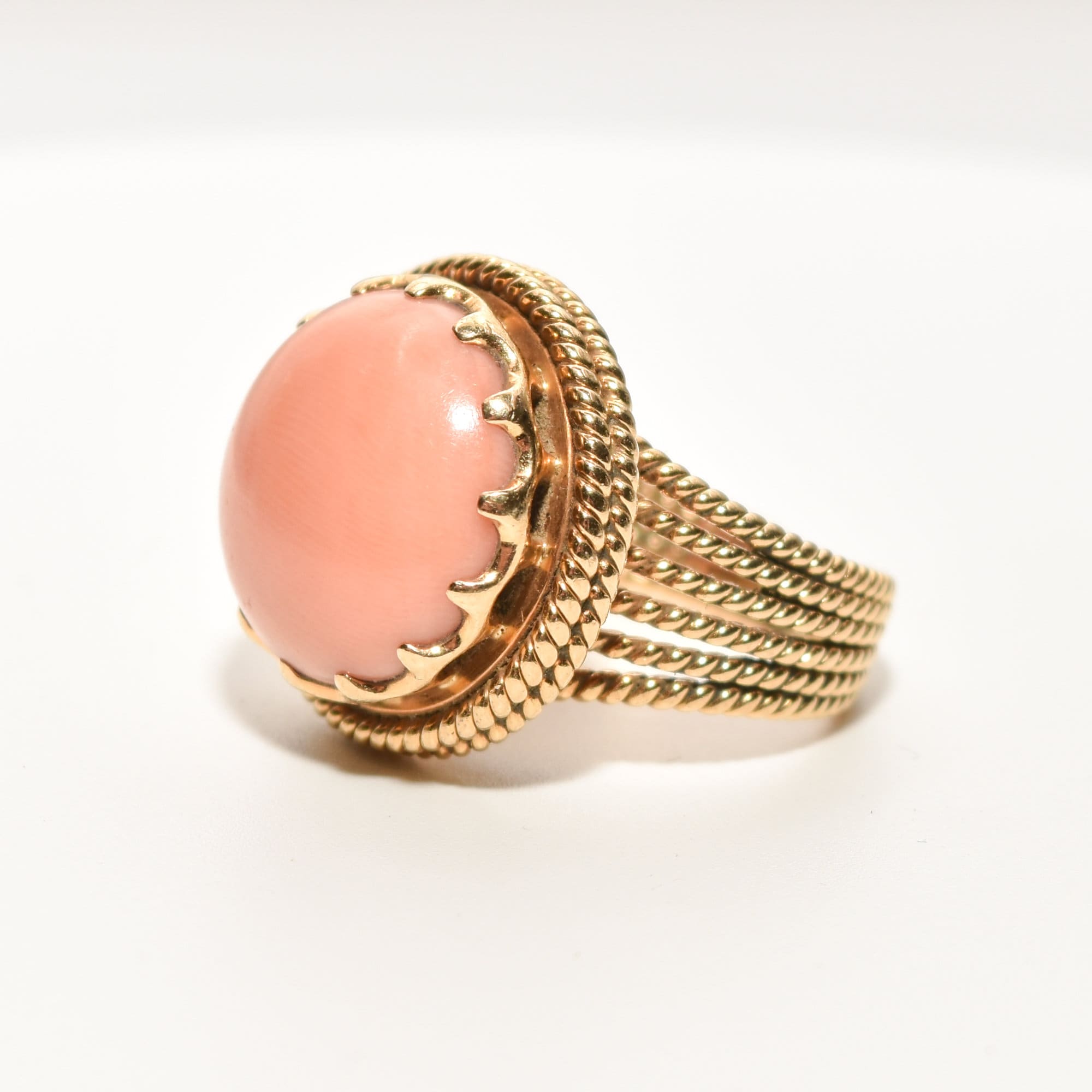 Estate Angel Skin Coral Cocktail Ring in 18K Yellow Gold with Woven Band, Size 6.25 US