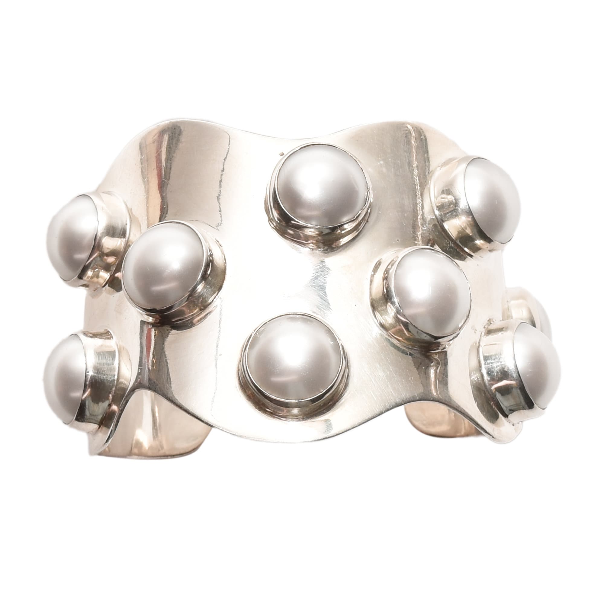 TAXCO modernist sterling silver mabe pearl wide wavy cuff bracelet, statement jewelry accessory, 5.75 inches size.