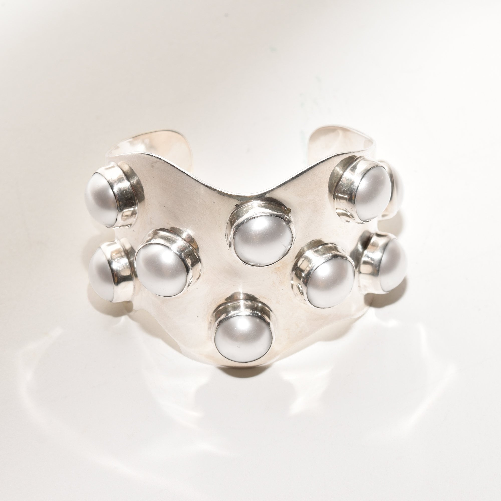 TAXCO Modernist Sterling Silver Mabe Pearl Cuff Bracelet, Wide Wavy Design Statement Jewelry, Size 5.75 Inch