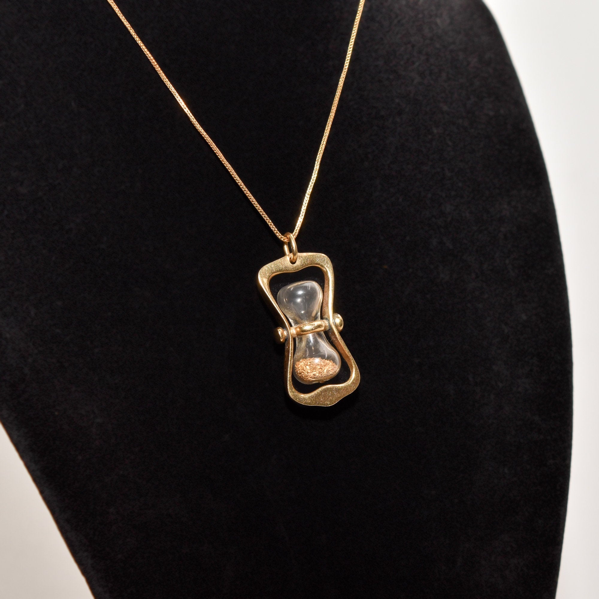 14K Hourglass Pendant With Gold Dust, Movable Swivel Pendant, Estate Jewelry, 36mm